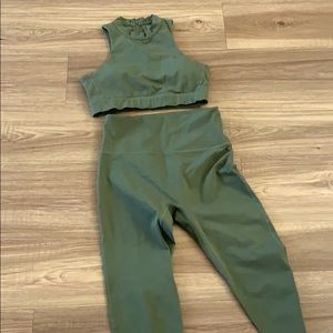 Darihana Nova Ilus Label set sage green size Small